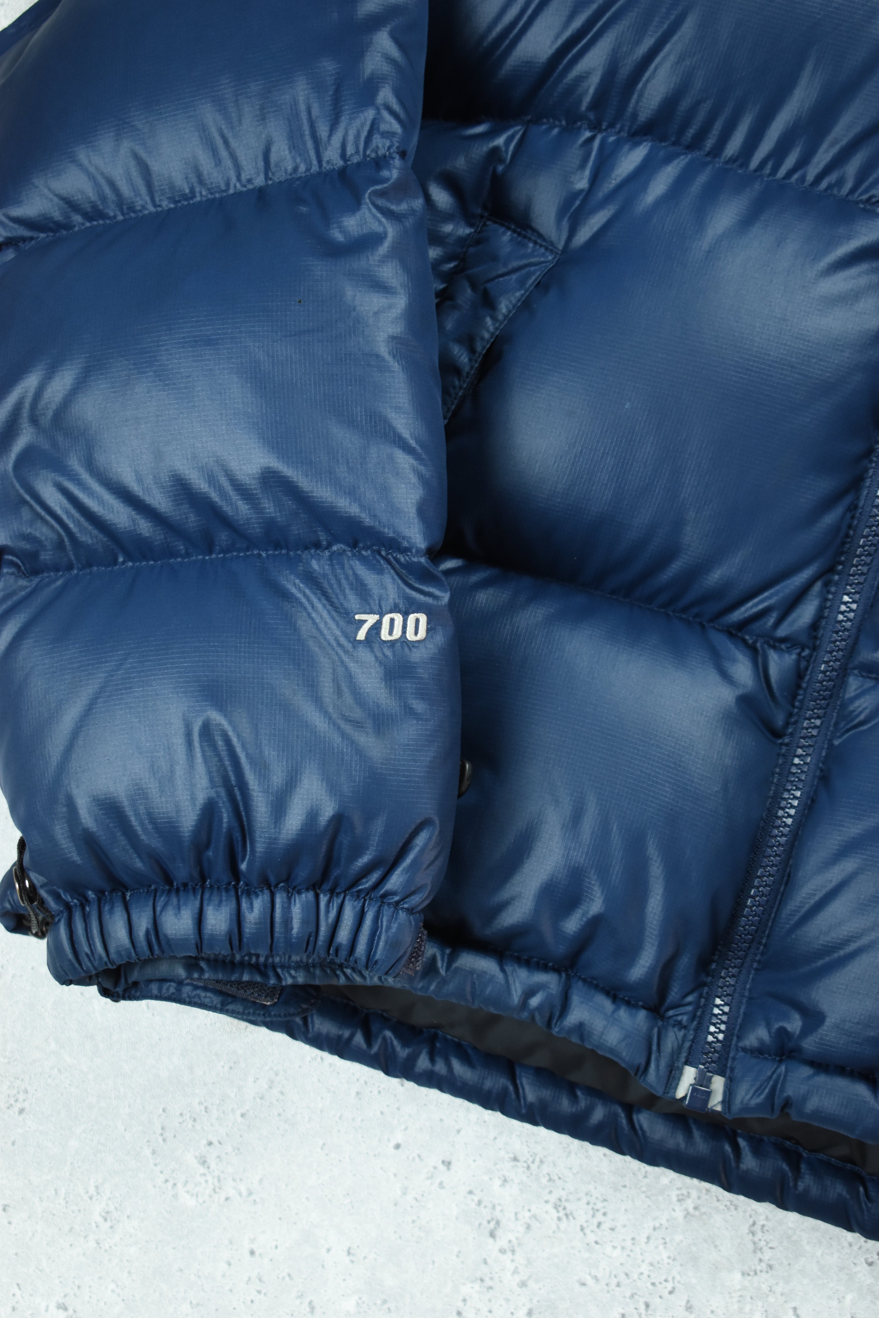 Vintage North Face 700 Nuptse Puffer Navy Medium