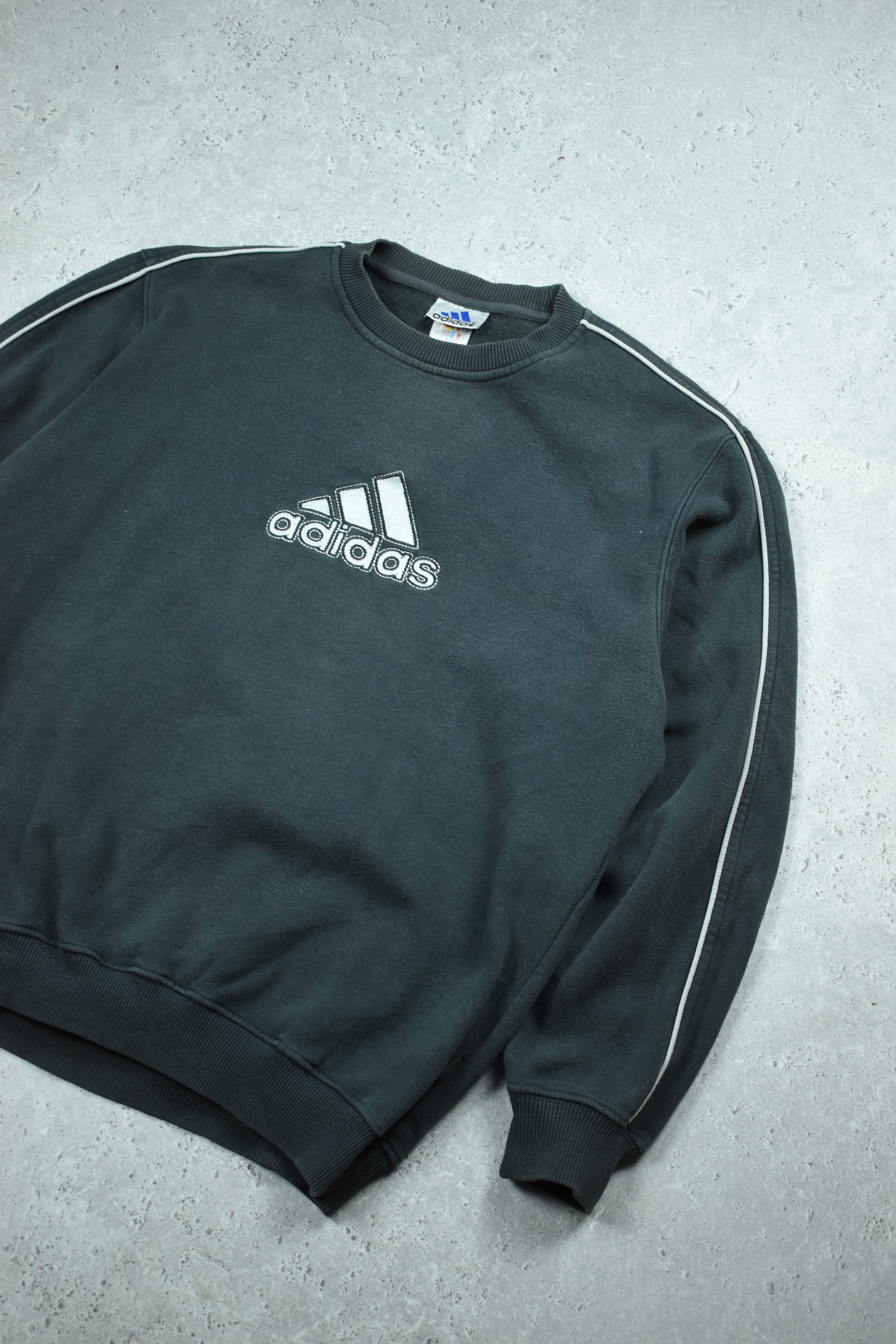 Vintage Adidas Embroidery Logo Sweatshirt Medium