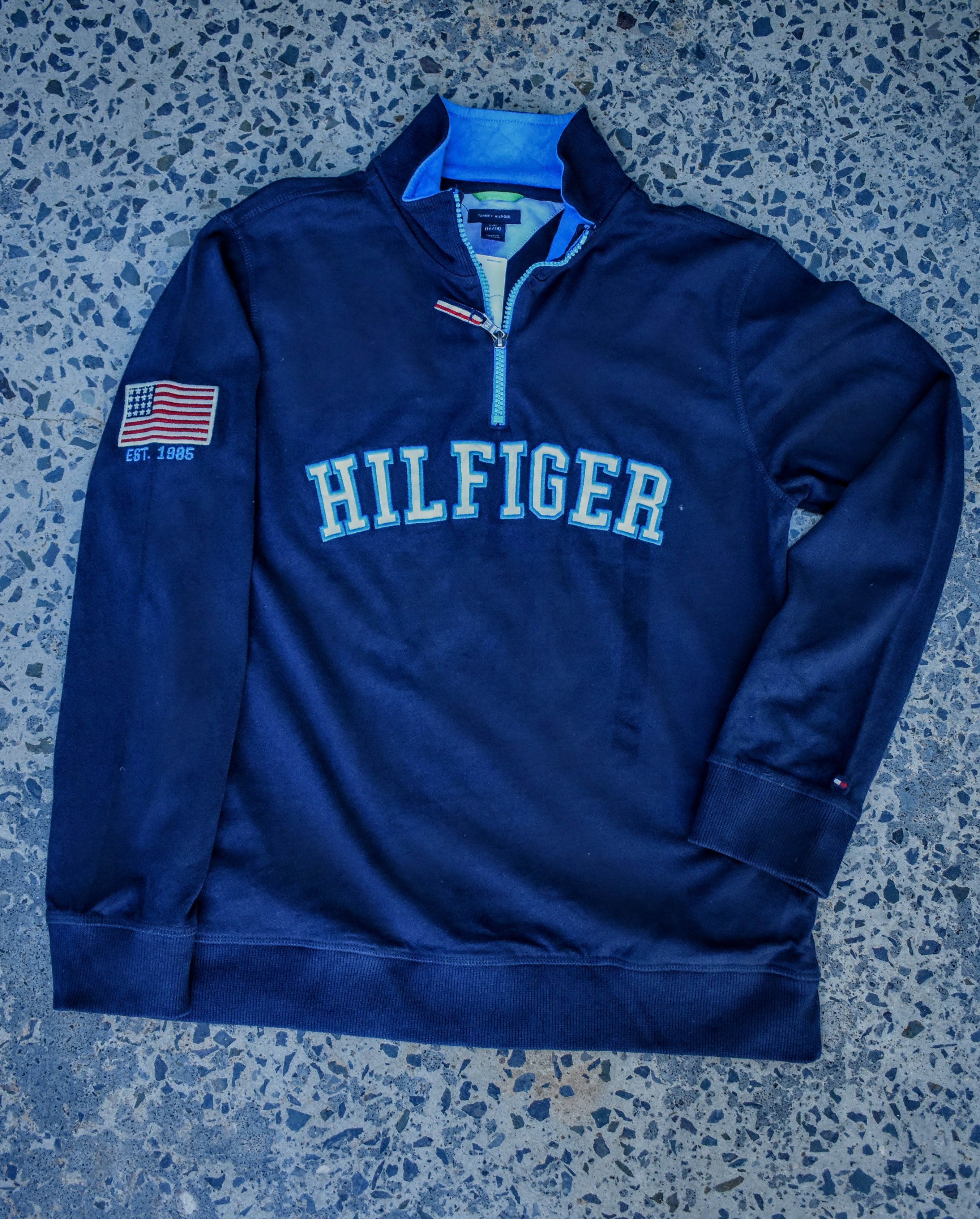 Vintage Tommy Hilfiger Embroidered 1/4 Zip Sweatshirt Small