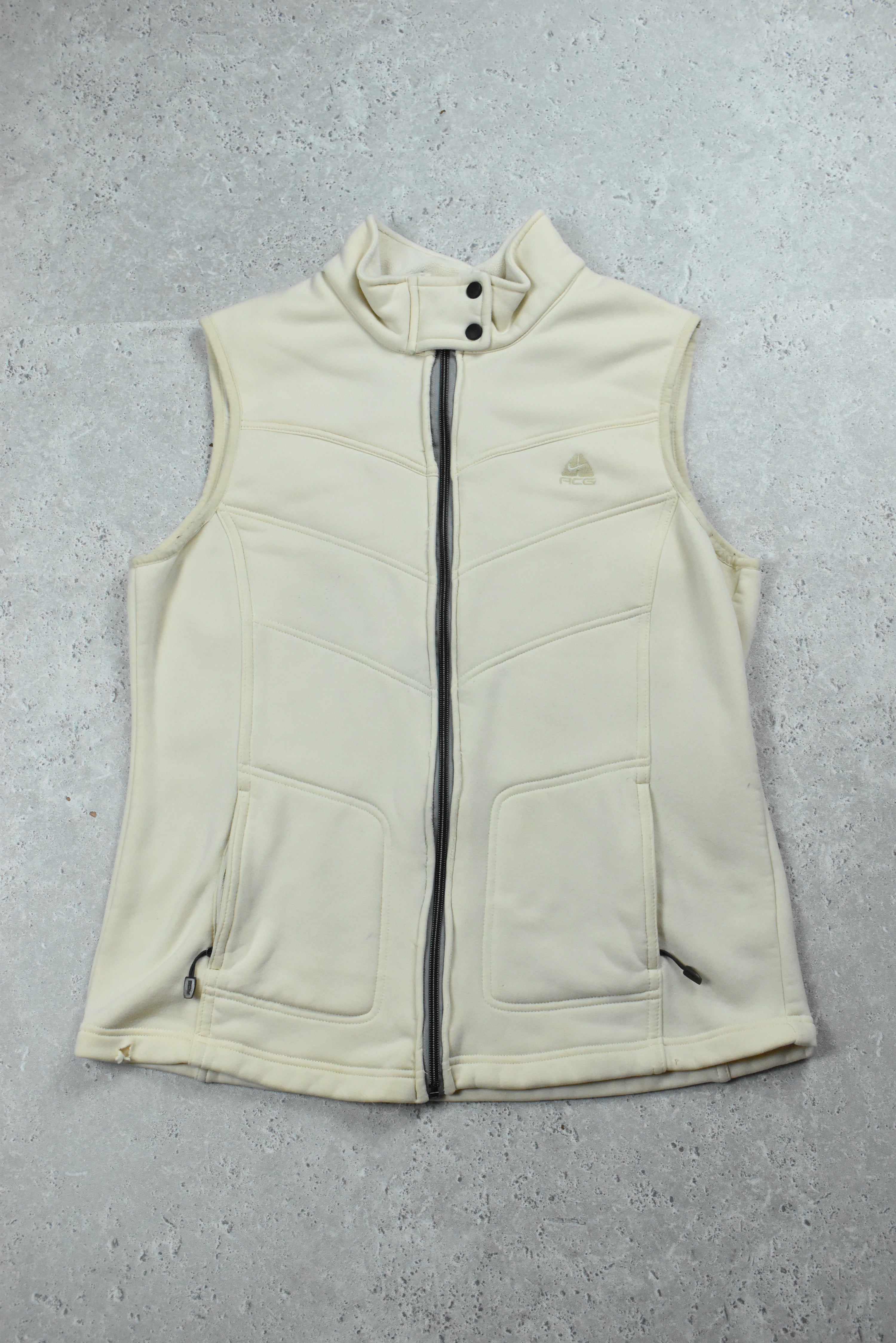Vintage Nike ACG Embroidery Vest Medium