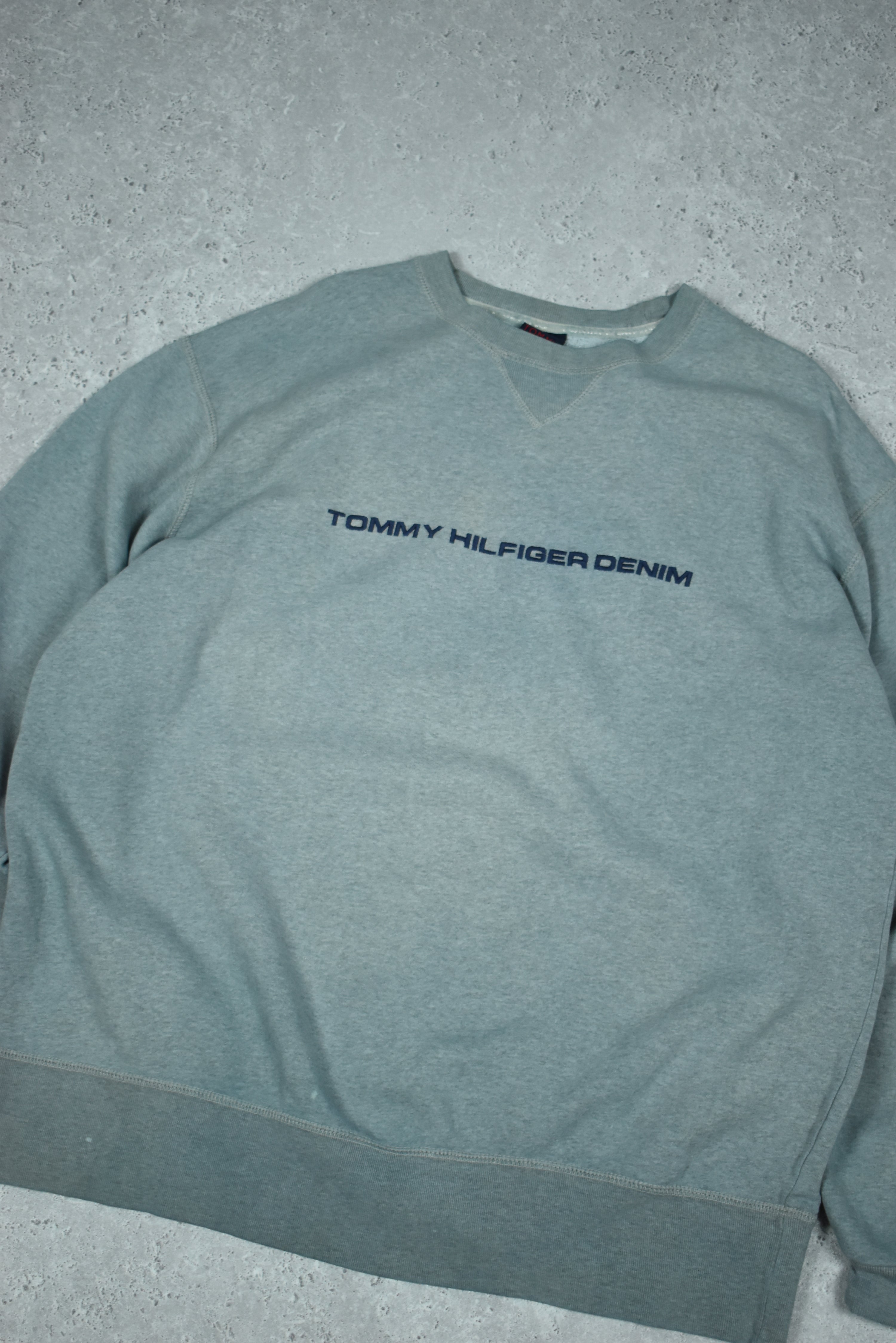 Vintage Tommy Hilfiger Embroidered Sweatshirt Medium