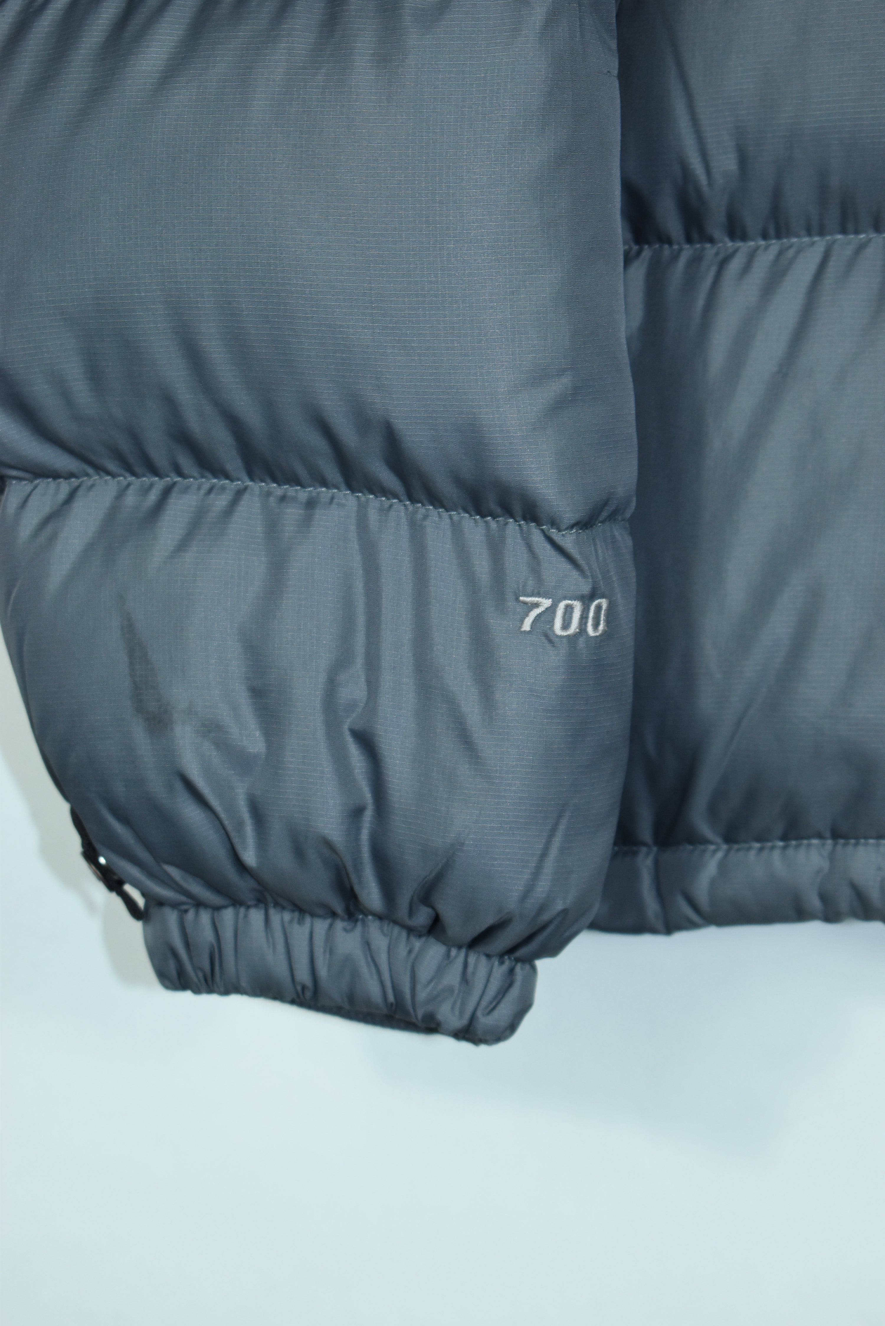 VINTAGE NORTH FACE NUPTSE 700 GREY LARGE
