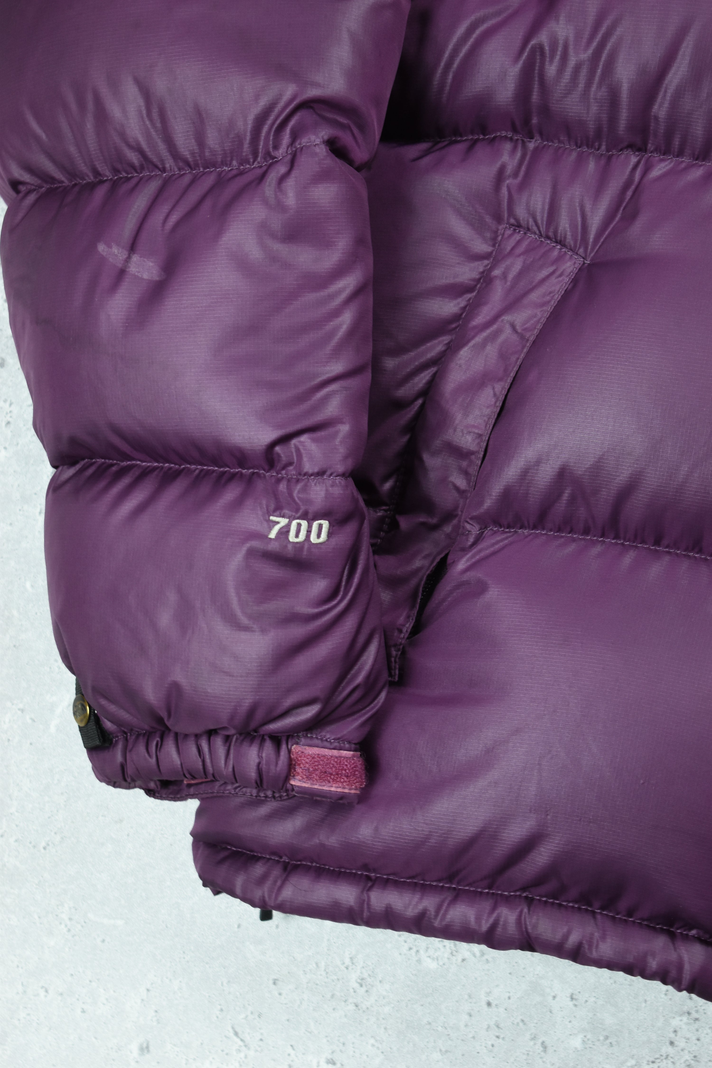 Vintage North Face 700 Nuptse Puffer Magenta Medium