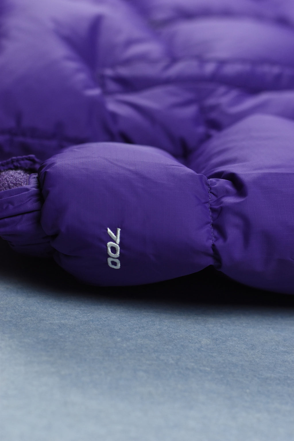 Vintage The North Face 700 Retro 1996 Nuptse Puffer Jacket Purple - Medium Men's