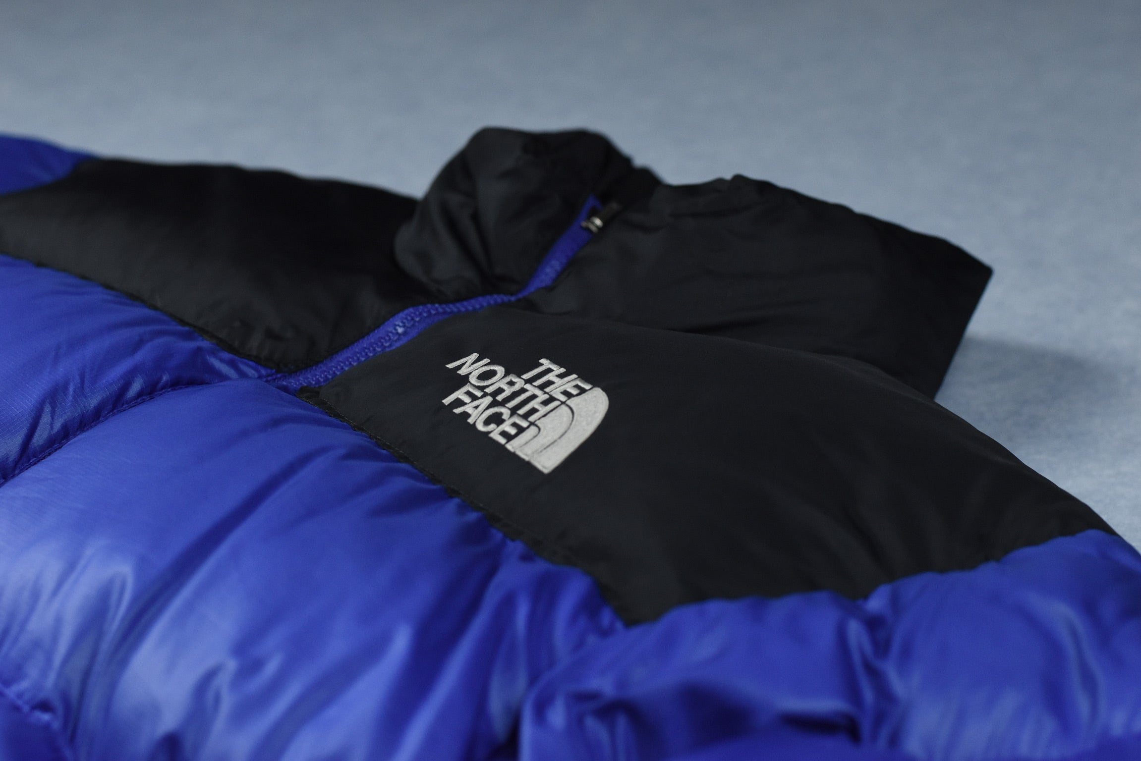 Vintage The North Face 700 Retro 1996 Nuptse Puffer Jacket Blue - Small Men's