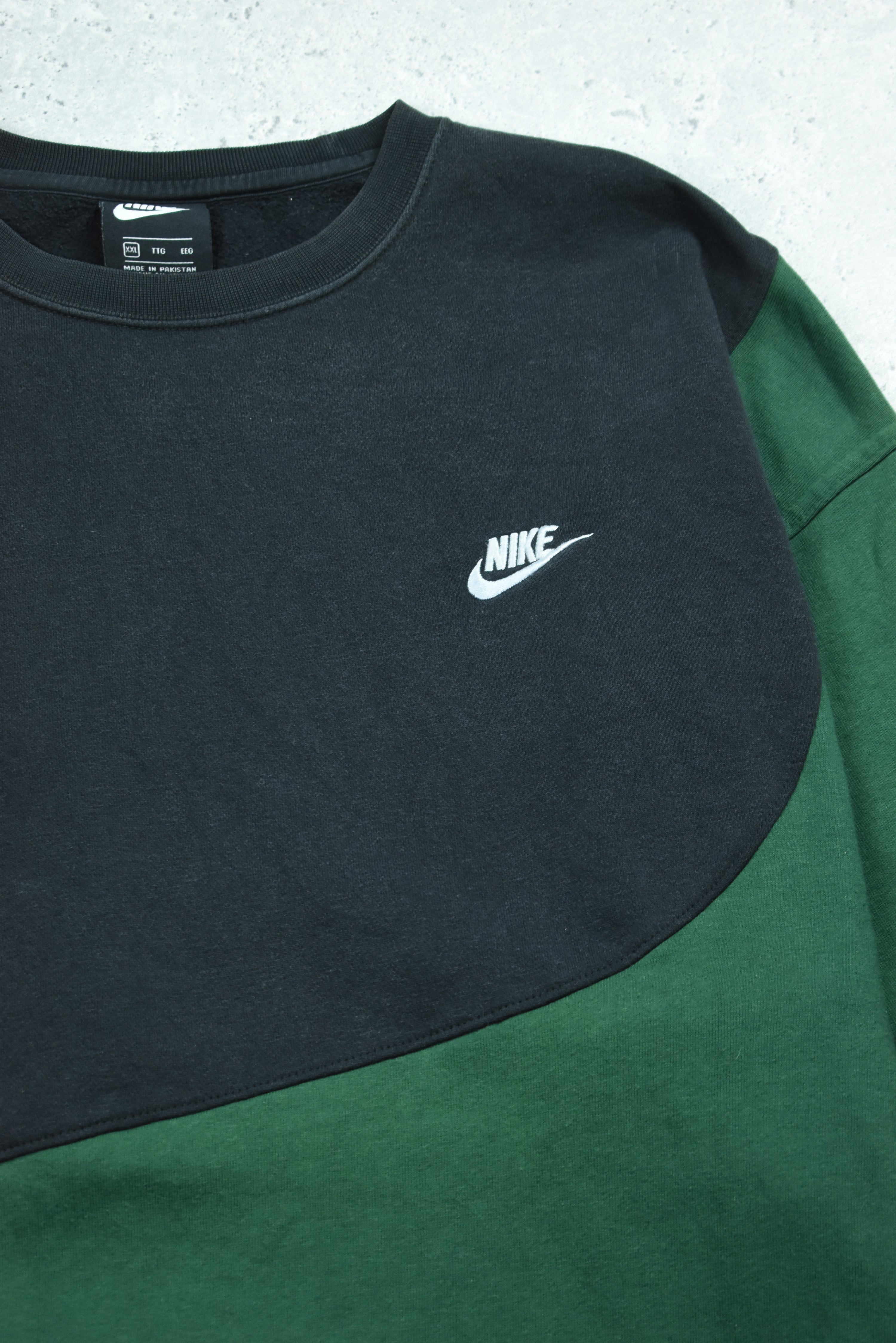 Vintage Nike Embroidery Small Logo Rework Sweatshirt XL/XXL