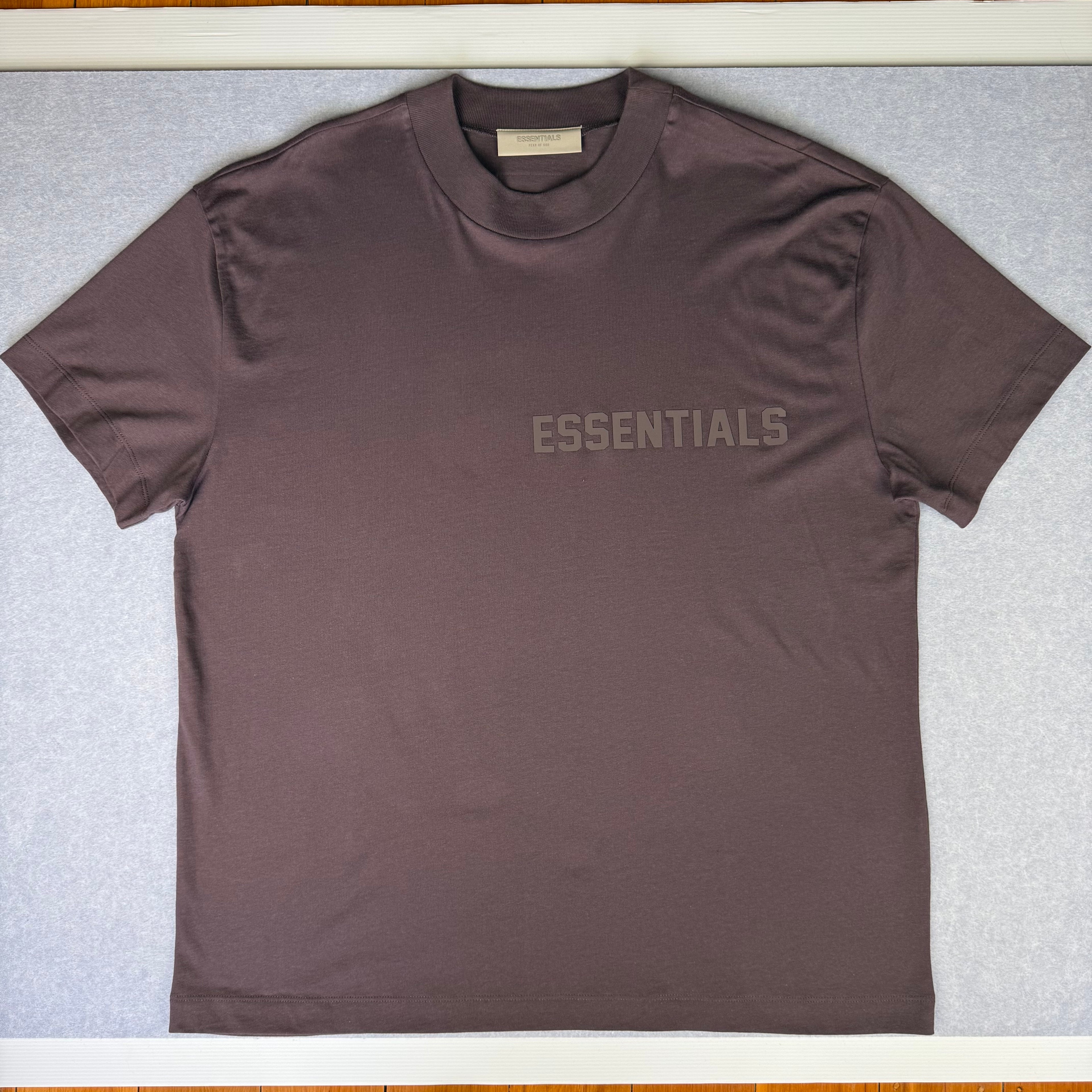 Fear of God Essentials T-Shirt SS23 Plum Dark Marroon/Brown size M (Oversized) Unworn as new.