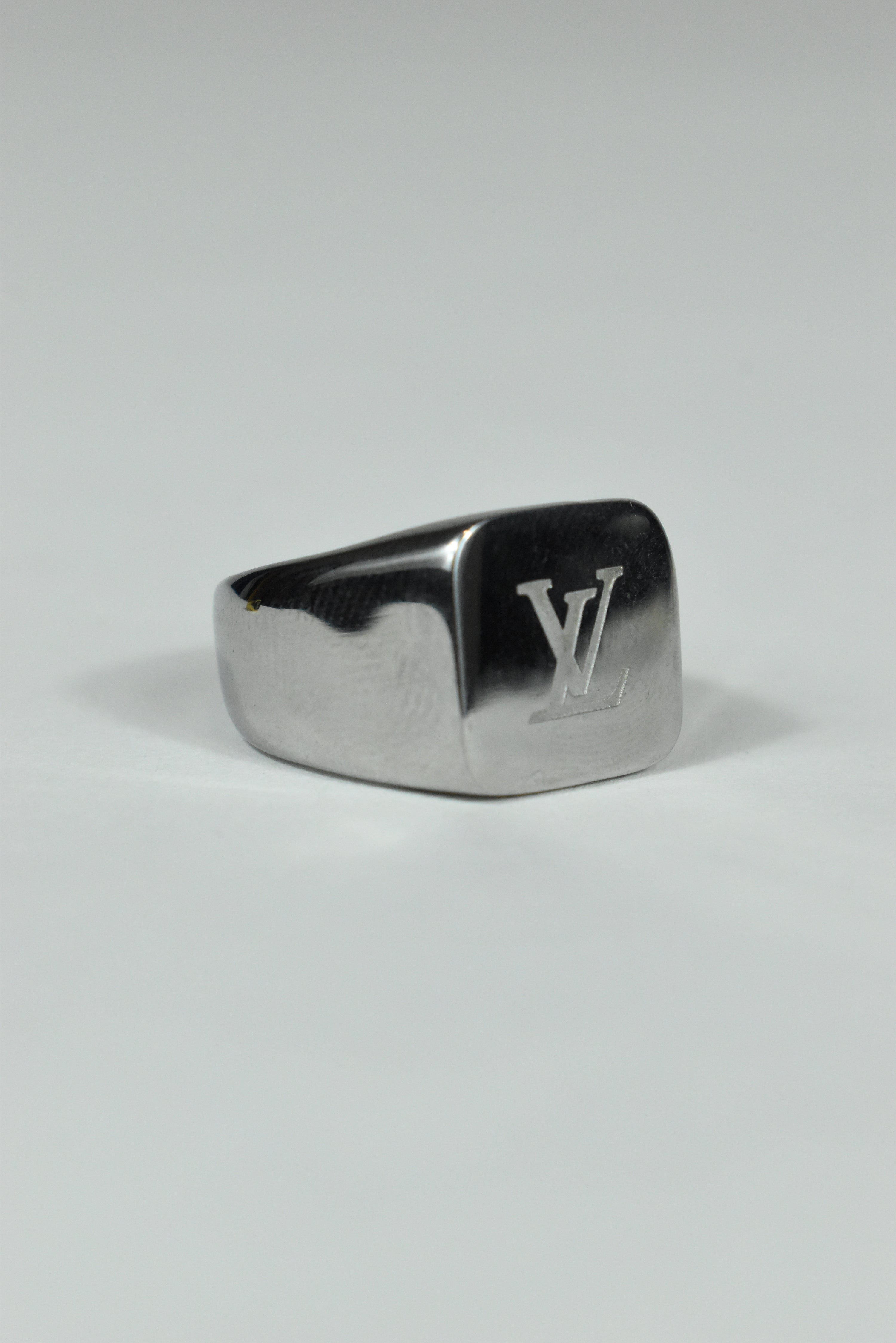 New Unisex Louis Vuitton Bootleg Ring Silver