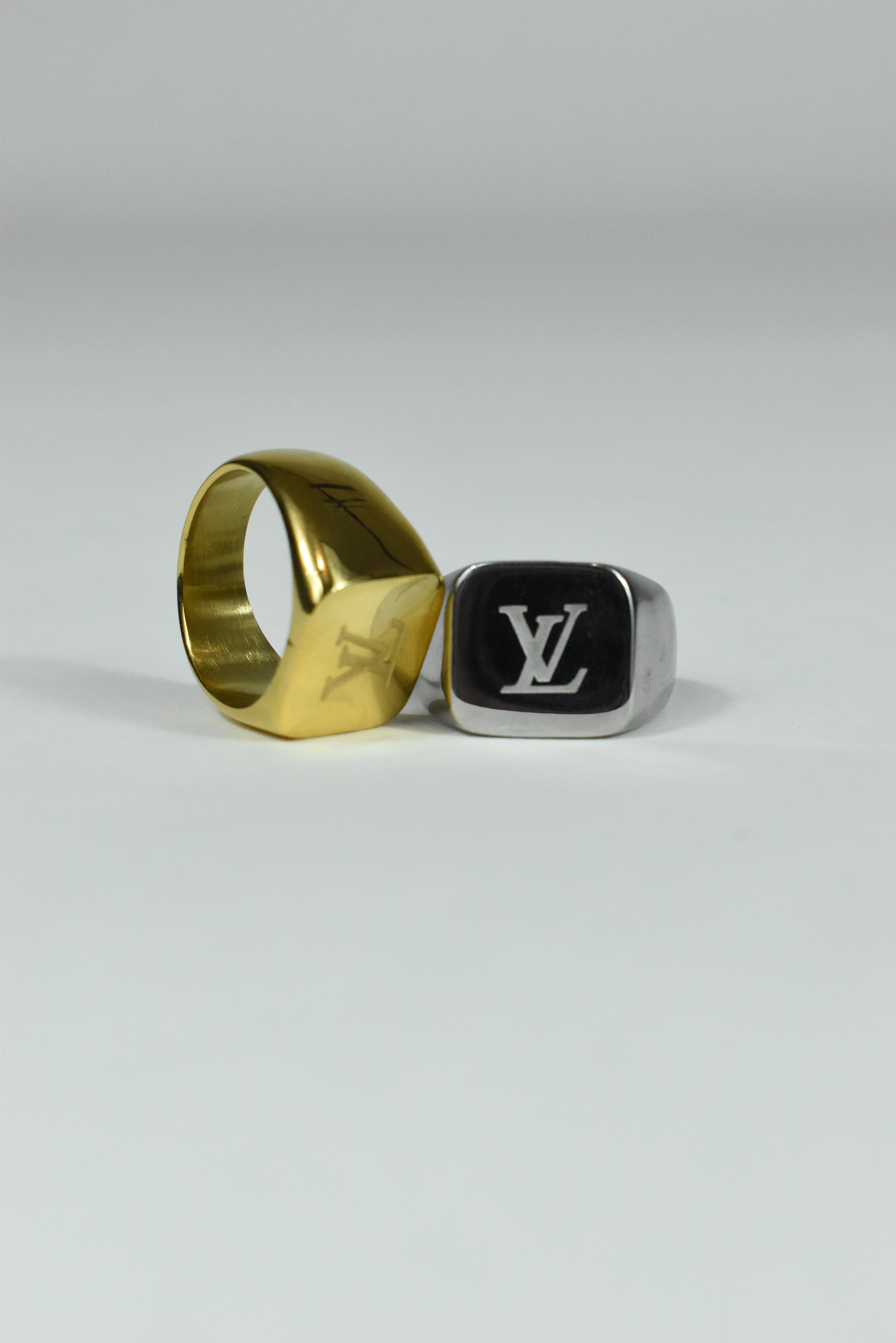 New Louis Vuitton Bootleg Ring Gold