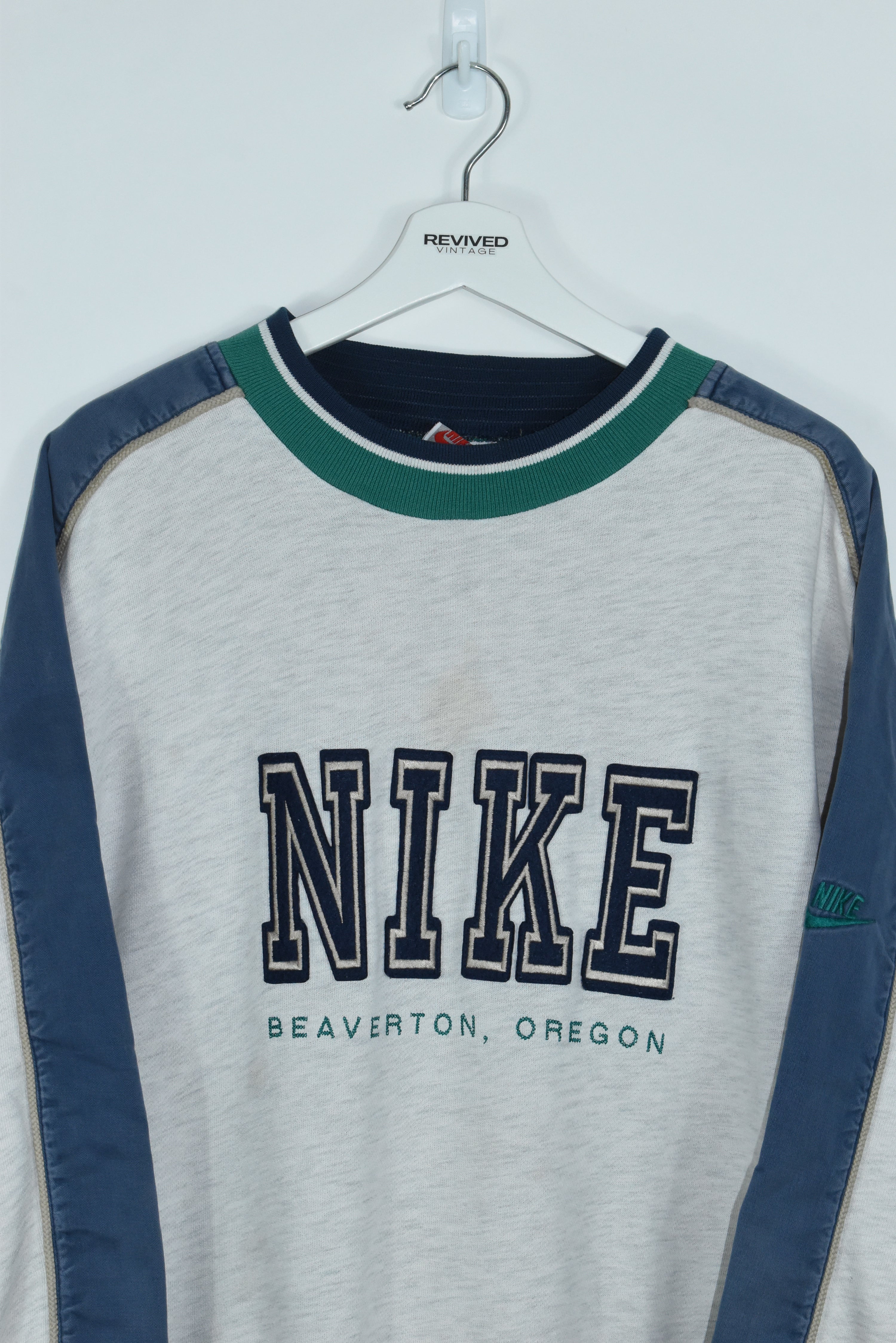 Vintage RARE Nike Oregon Embroidery Sweatshirt LARGE / XL