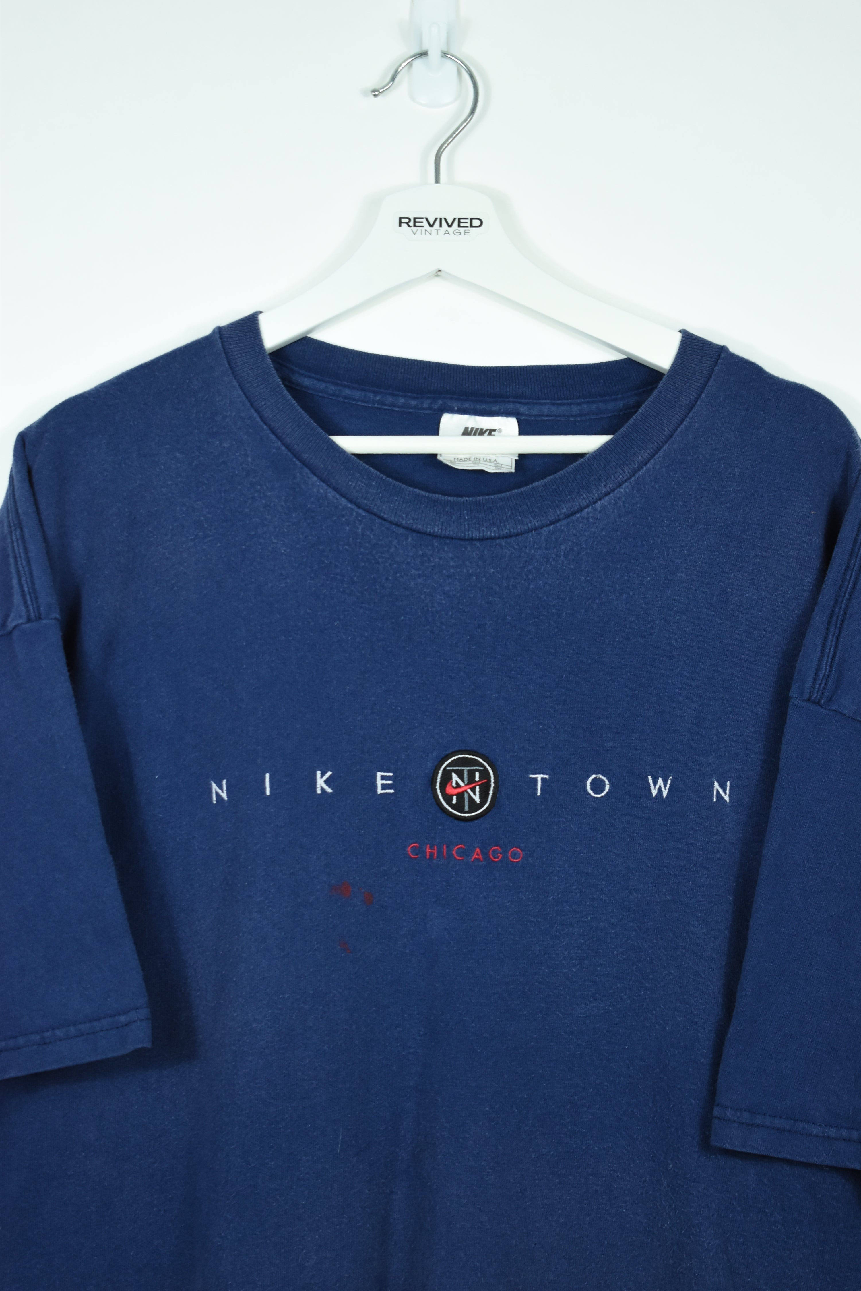 VINTAGE NIKE TOWN CHICAGO EMBROIDERY T SHIRT XXL