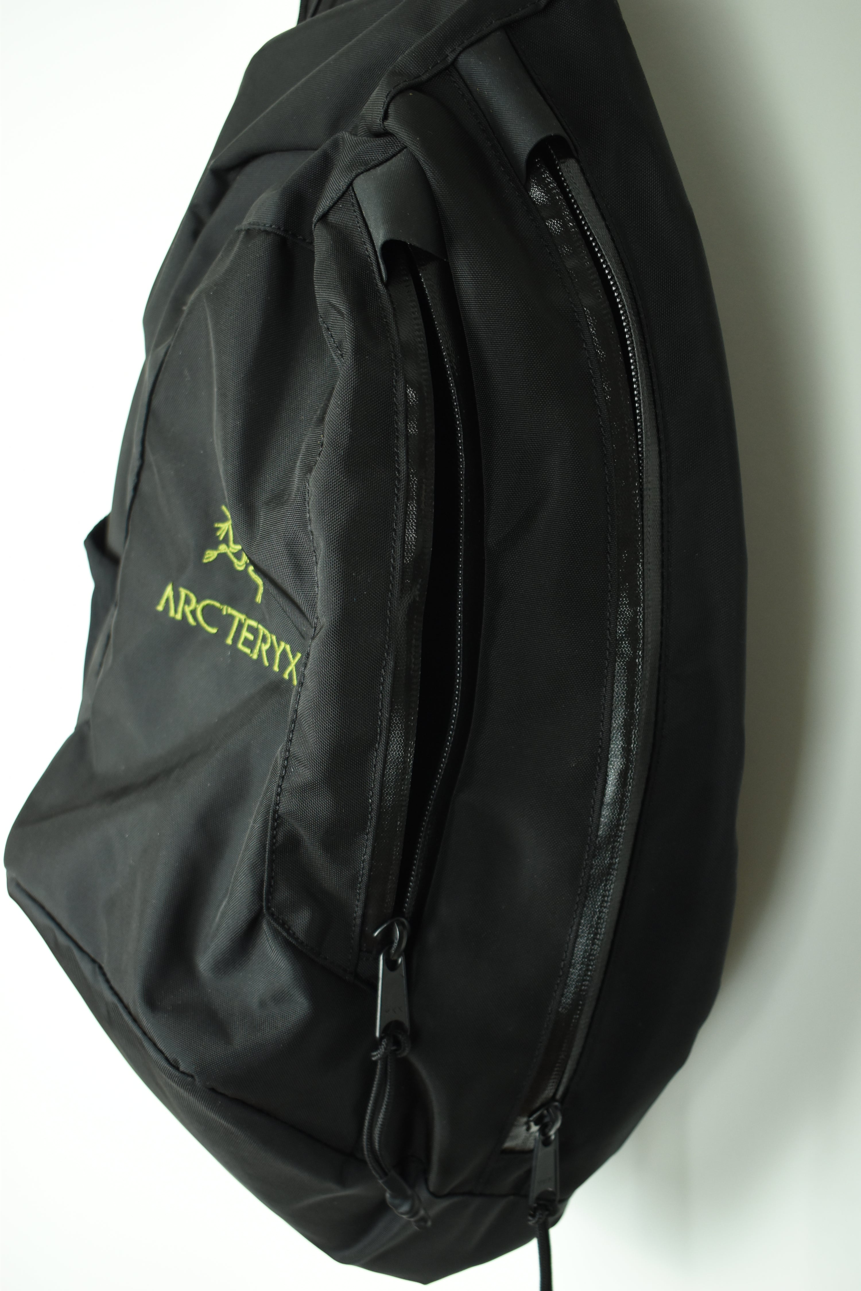 Vintage Arcteryx Quiver Cross Body Bag OS