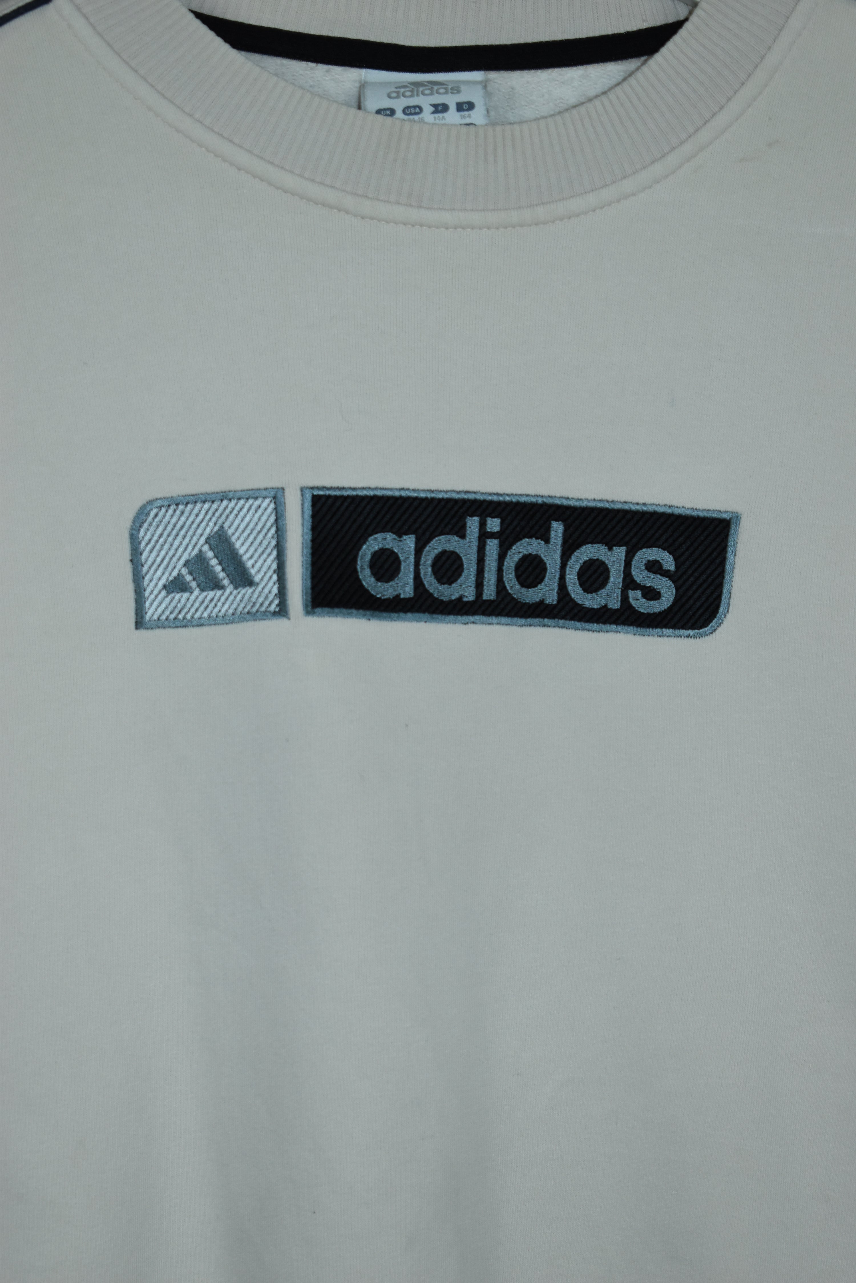 Vintage Adidas Embroidery Logo Sweatshirt Small